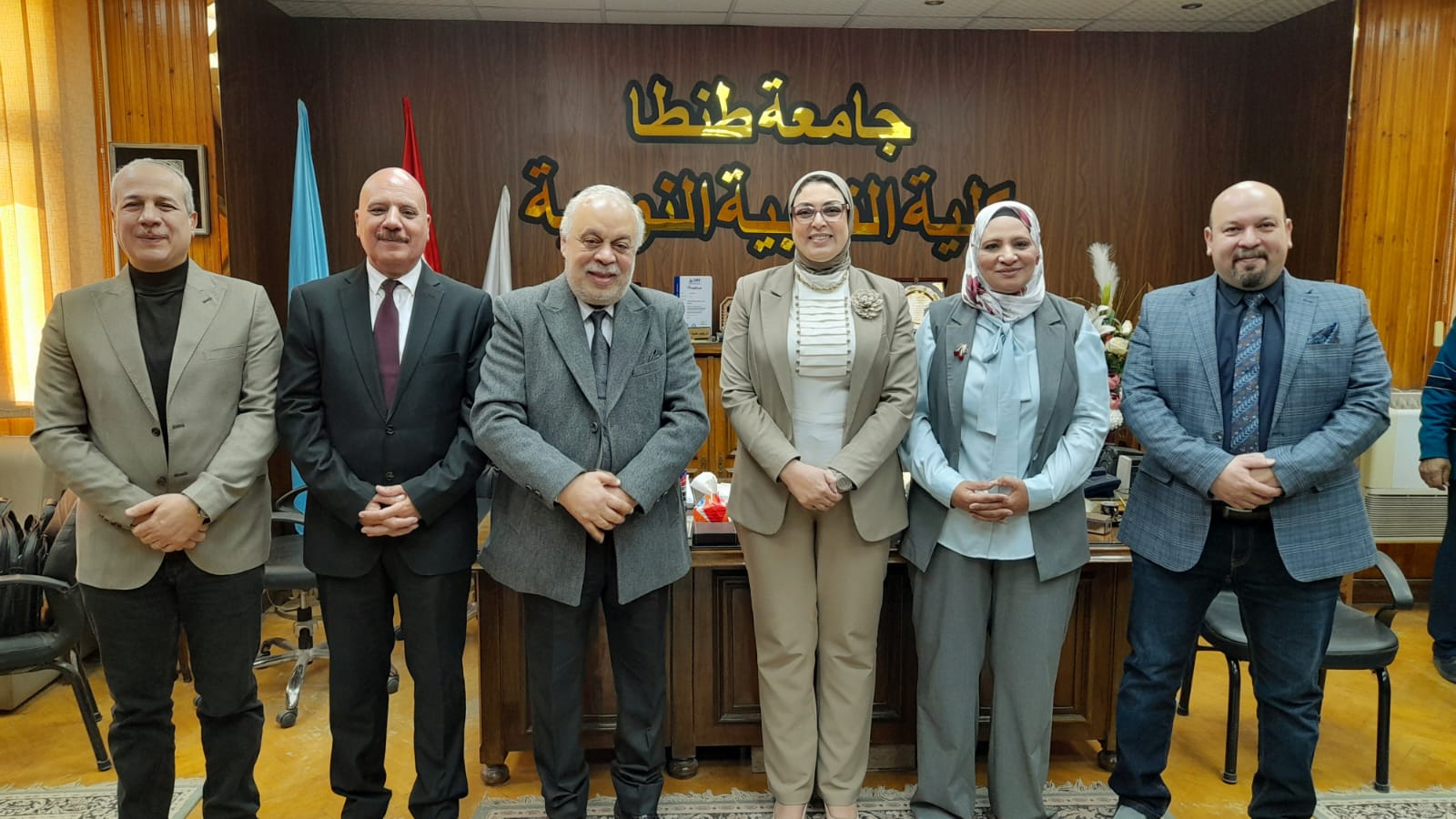 نوعية طنطا تستضيف نقيب المهن التمثيلية 